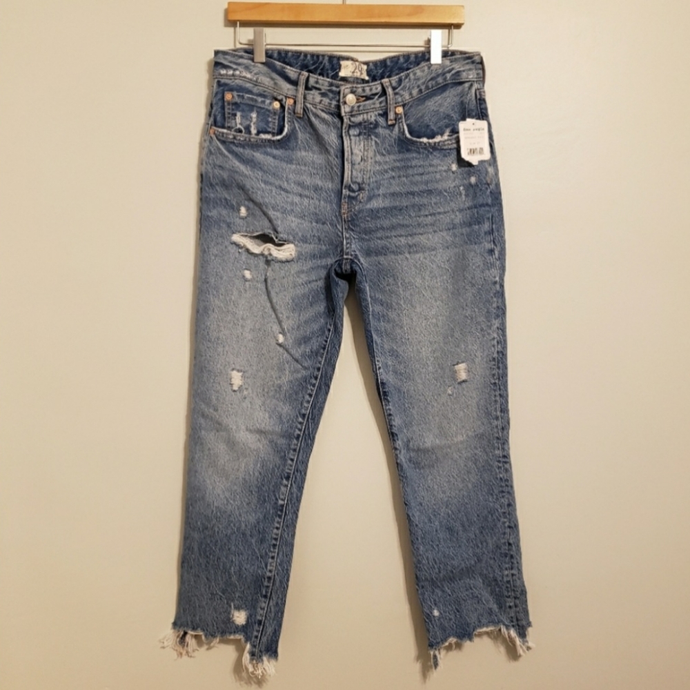 Free People "We The Free" Distressed Cropped Jean